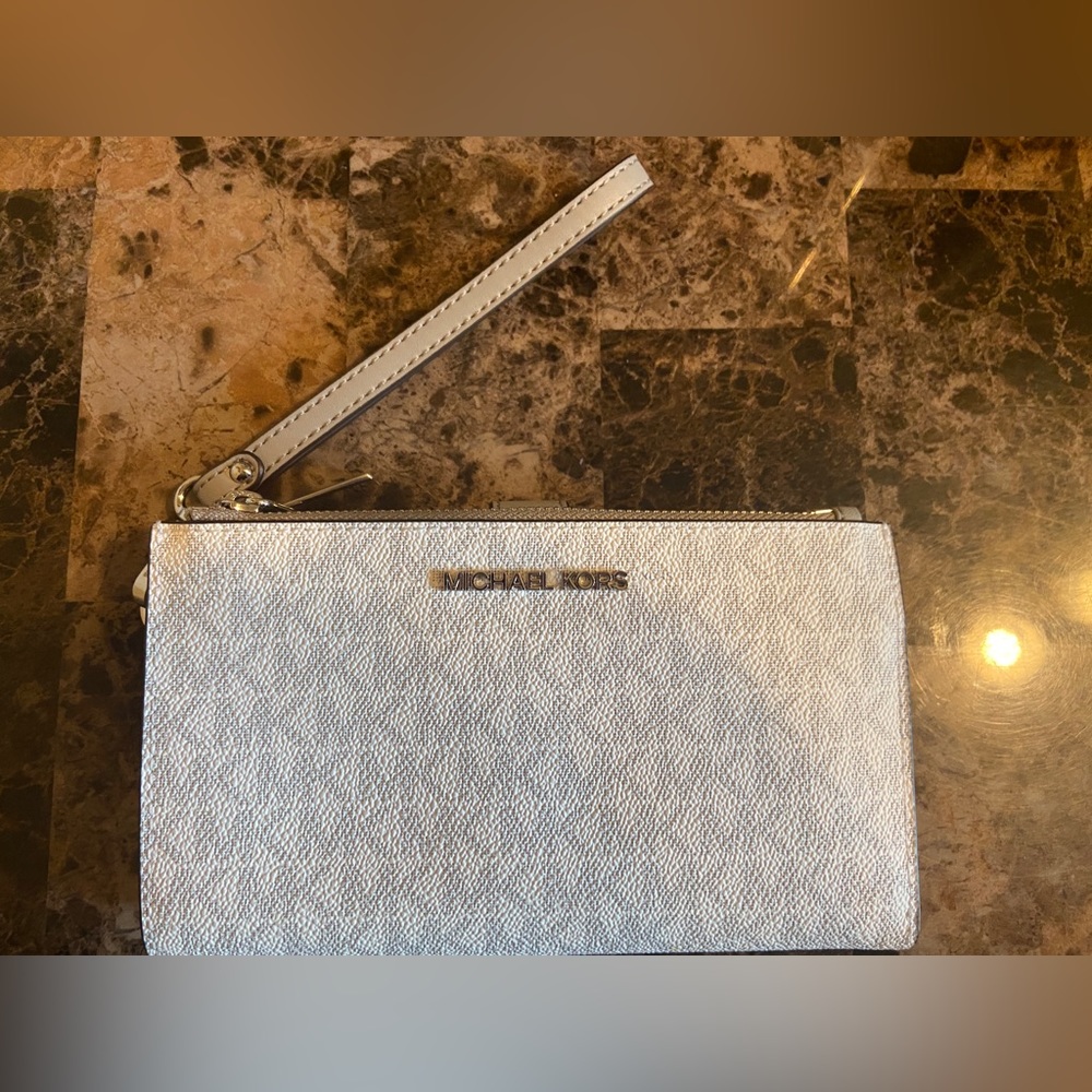 Michael Kors Jet Set Travel Large Double Zip Leather Wristlet Wallet Gray/Silver - Picture 2 of 4
